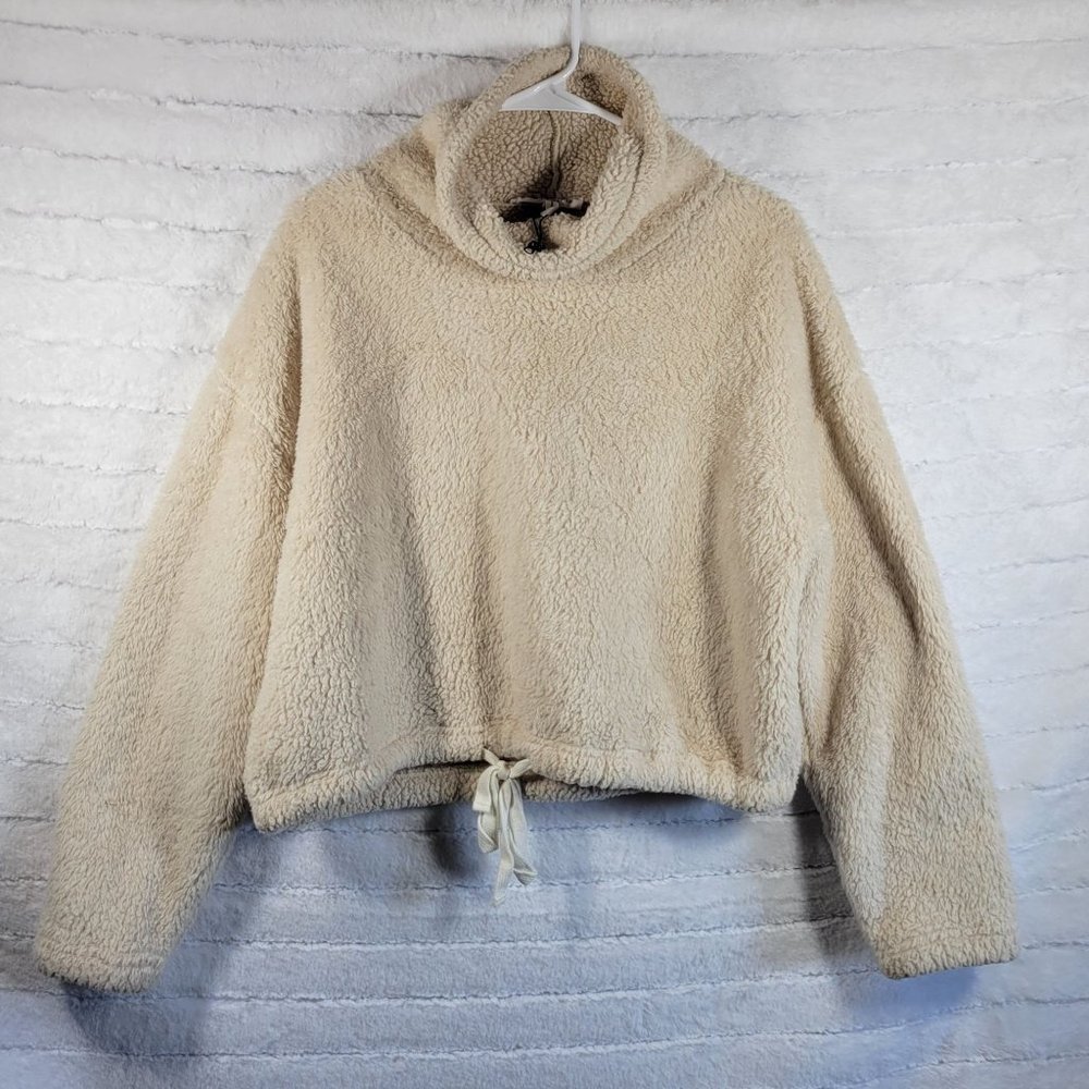 NWoT BCBGeneration M Women's Cropped fleece